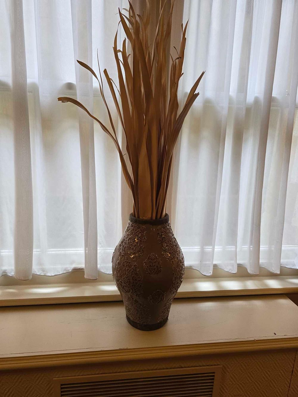 Lot 2125: TOSSDICE Earth Painted Ceramic Flower Base Vase