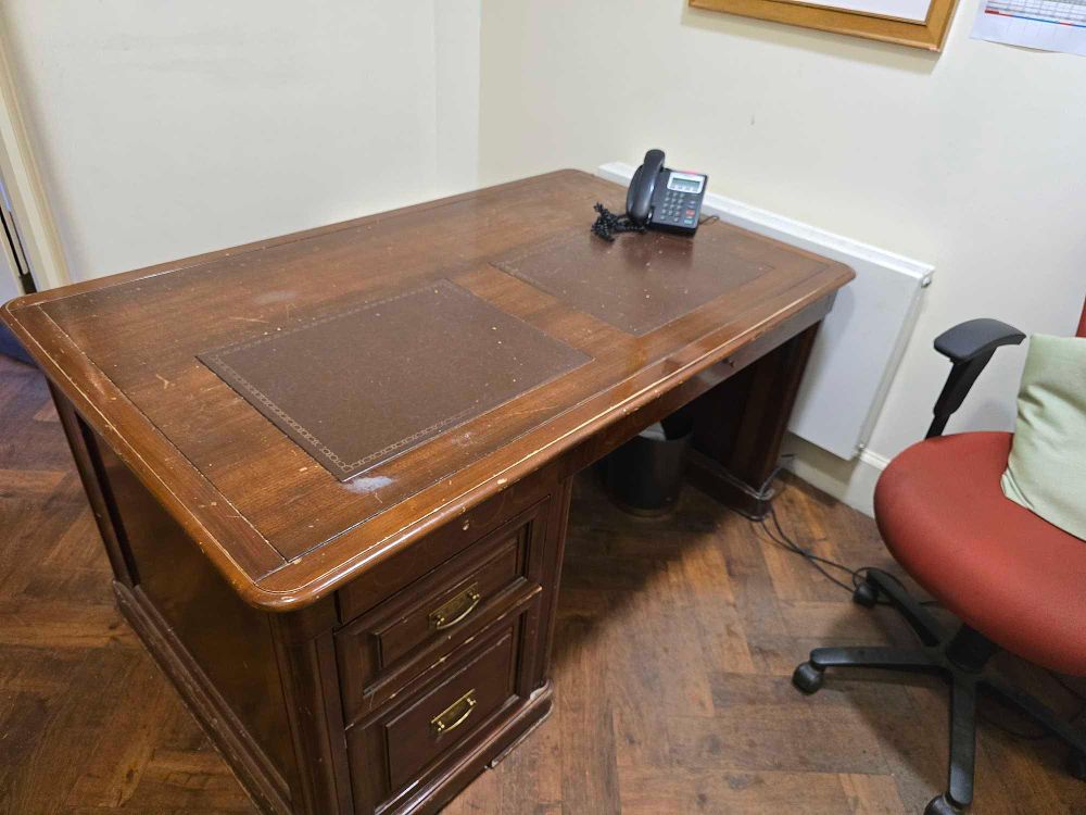 Lot 2184: An English Style Dark-Stained Pedestal Executive Desk