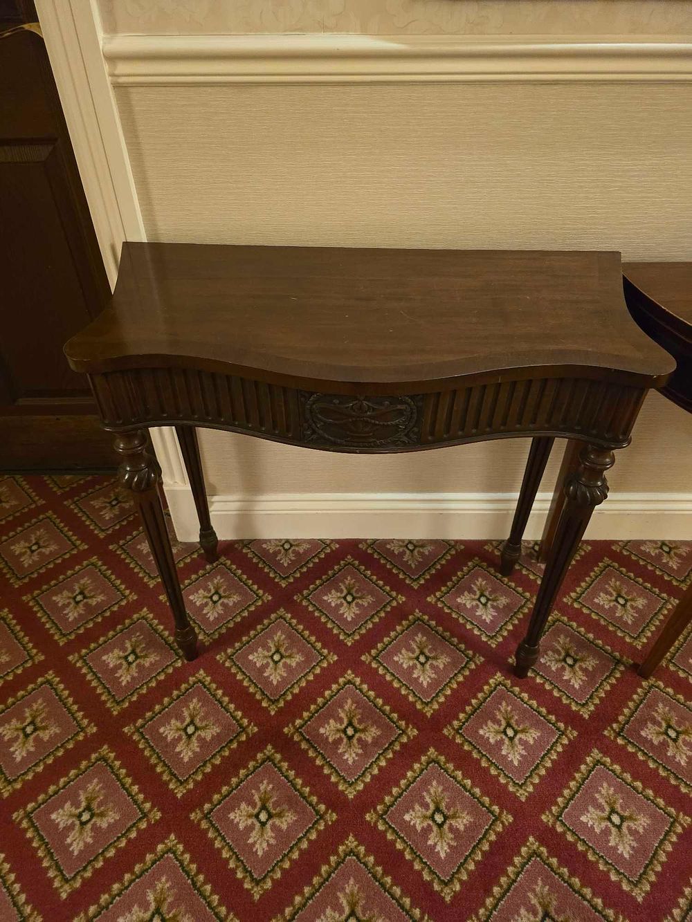 Lot 2278: A Late 19th/Early 20th Century Hepplewhite Style Mahogany Console Table