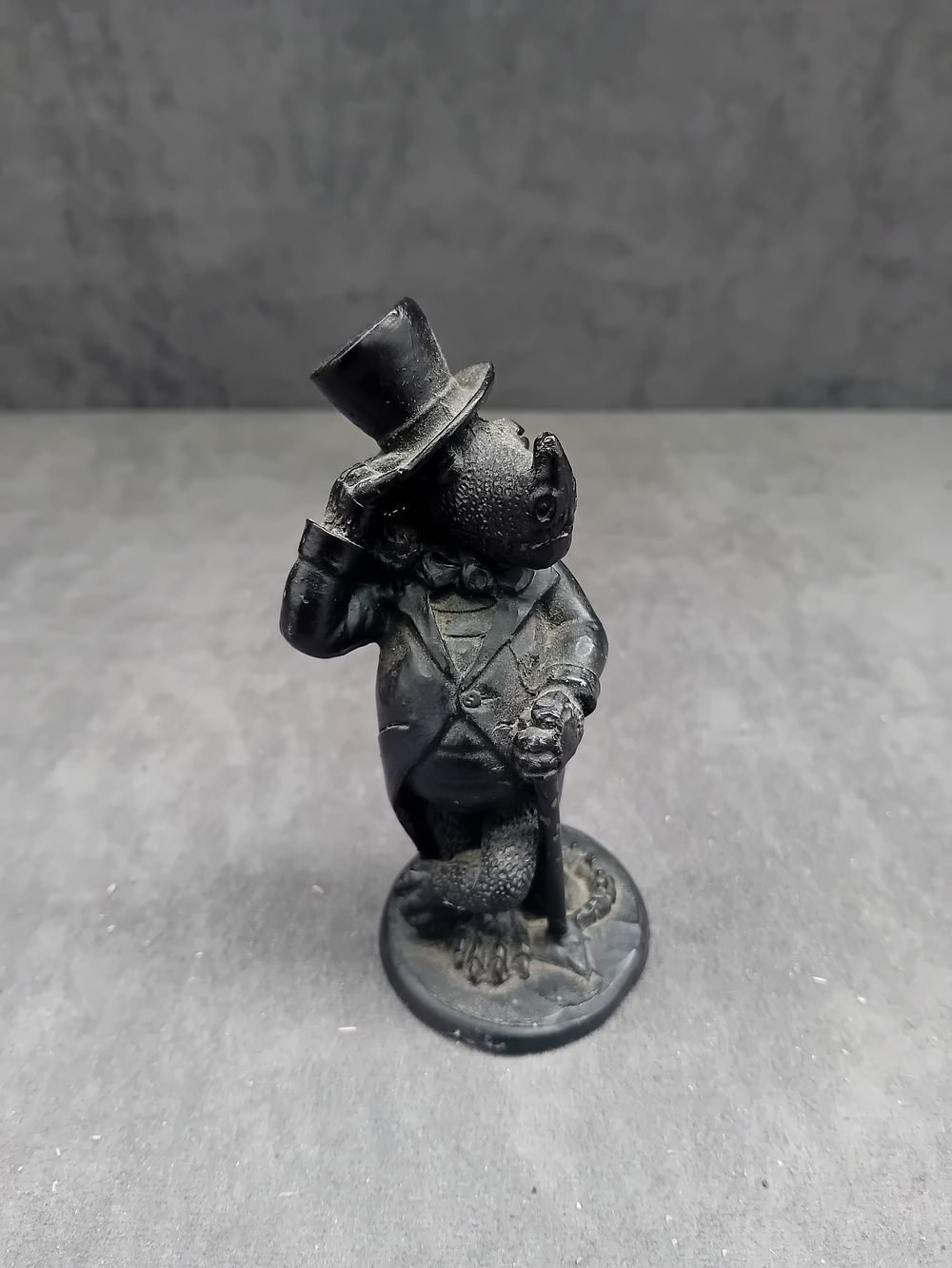 Lot 219: A 'Crafty with Coal' Welsh Coal Figurine of an Anthropomorphic Pig Gentleman