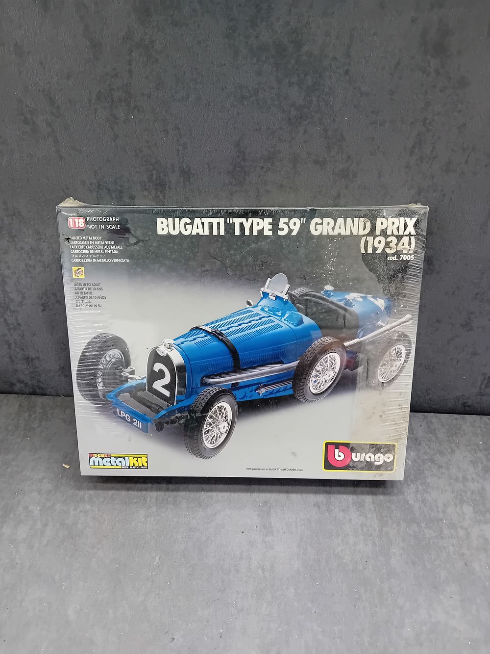 Lot 588: Bburago 7005 1:18 Scale 1934 Bugatti Type 59 Grand Prix Metalkit Model Kit