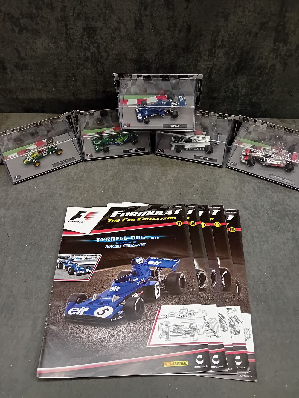 Lot 328: Five Panini Formula 1 The Car Collection Die-Cast Models with Magazines