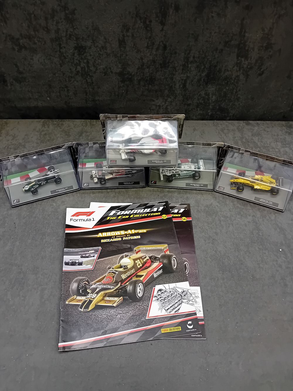 Lot 337: A Collection of Five Panini Formula 1 The Car Collection Die-Cast Models with Magazines