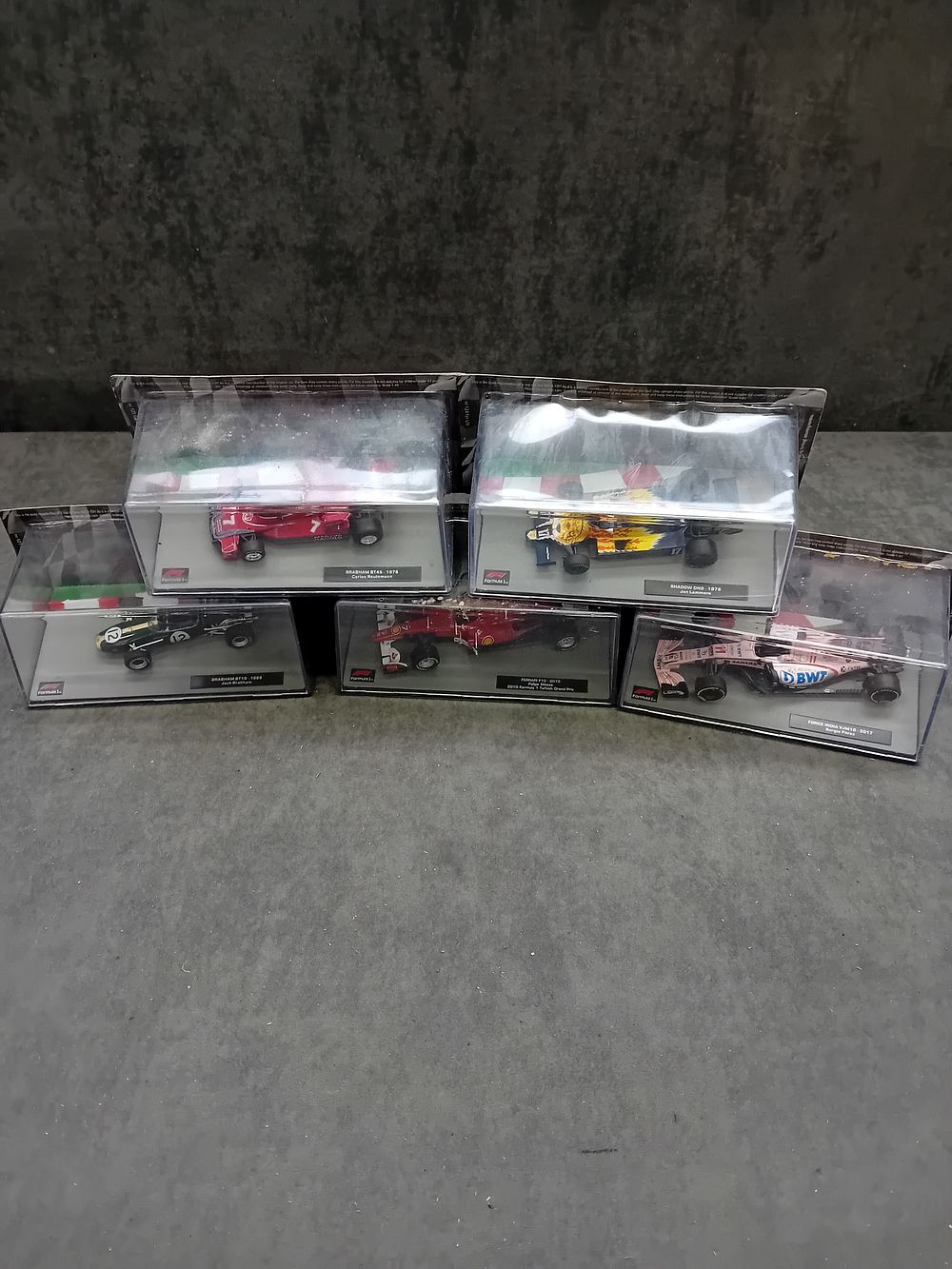 Lot 349: A Collection of Five Formula 1 The Car Collection 1:43 Scale Die-Cast Models