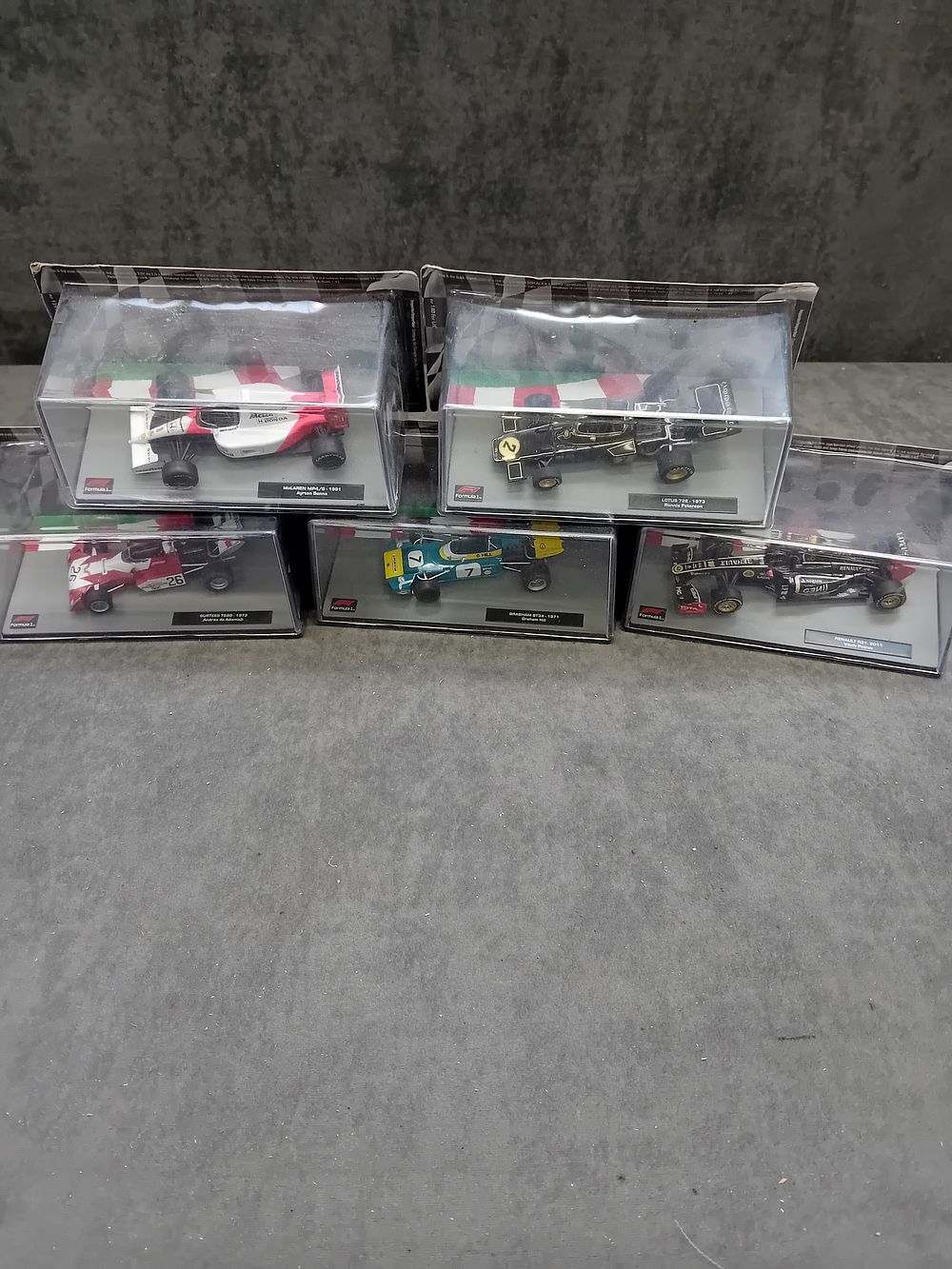 Lot 352: A Group of Five Panini Formula 1 The Car Collection 1:43 Scale Die-Cast Racing Cars, Issues 136 to 140