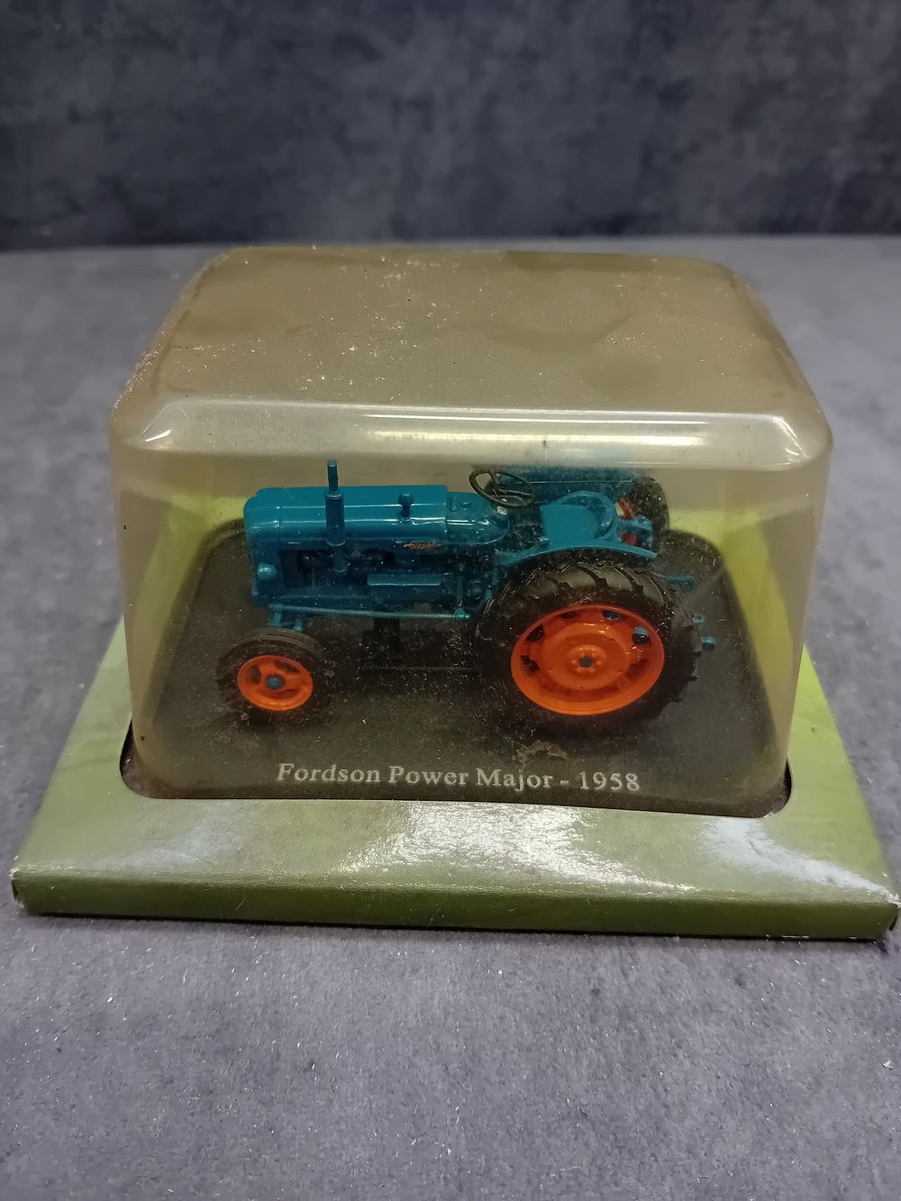 Lot 359: Hachette 1/43 Fordson Power Major 1958 Die-Cast Tractor Model