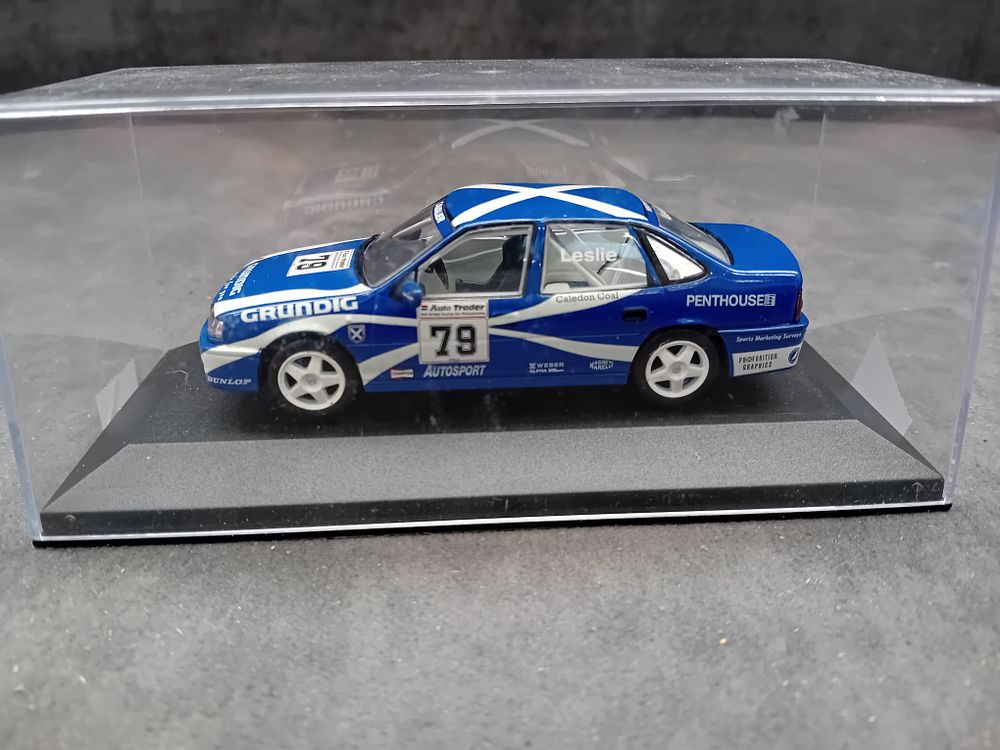 Lot 381: Corgi Vanguards VA13105 1:43 Scale Vauxhall Cavalier GSi BTCC David Leslie #79 Die-Cast Model, 1993