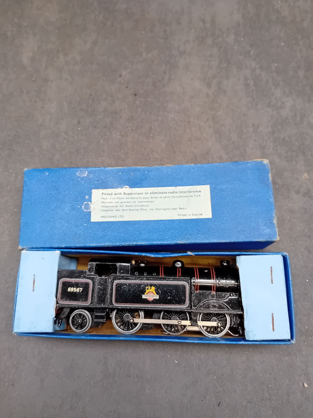 Lot 230: Hornby Dublo EDL17 3-Rail Class N2 0-6-2T Tank Locomotive, No. 69567, in Original Box
