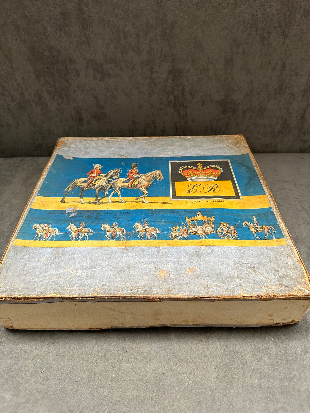Lot 210: ER Royal set includes queens guards and horse...
