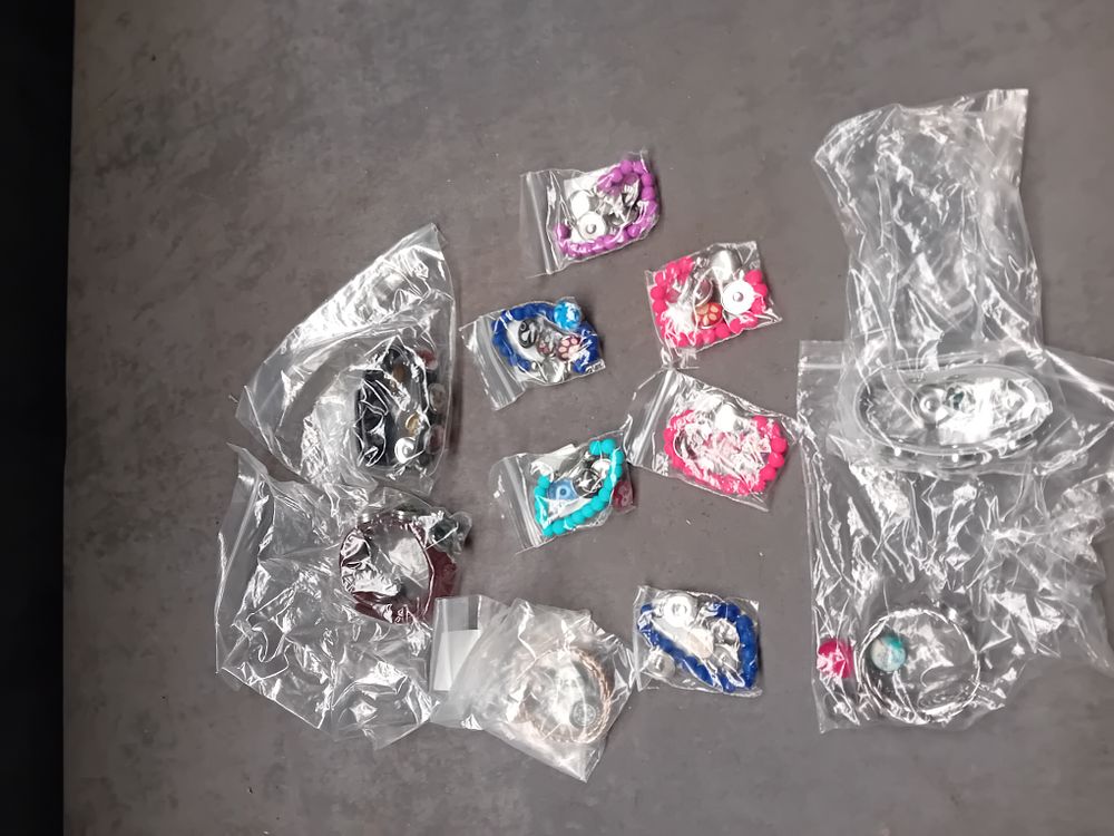 Lot 522: A Collection of 11 Modern Costume Jewelry Bracelets