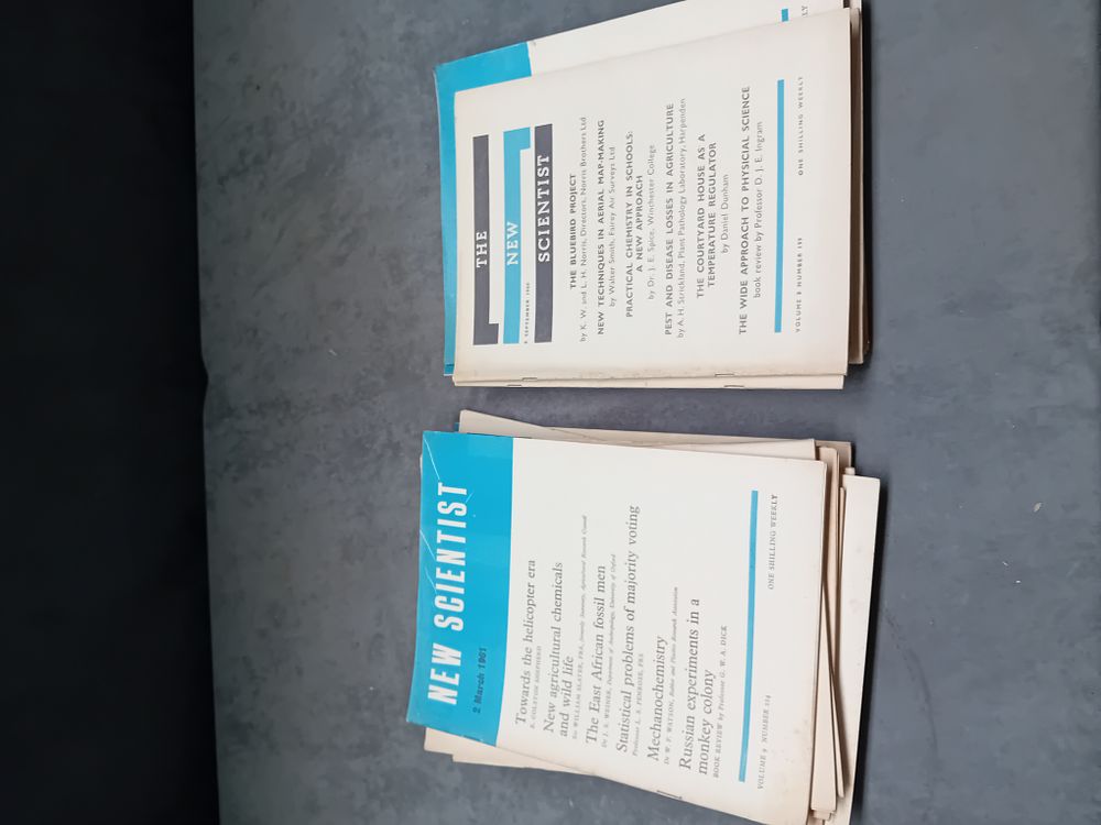 Lot 558: A Collection of 27 Vintage New Scientist Periodicals, 1960-1961