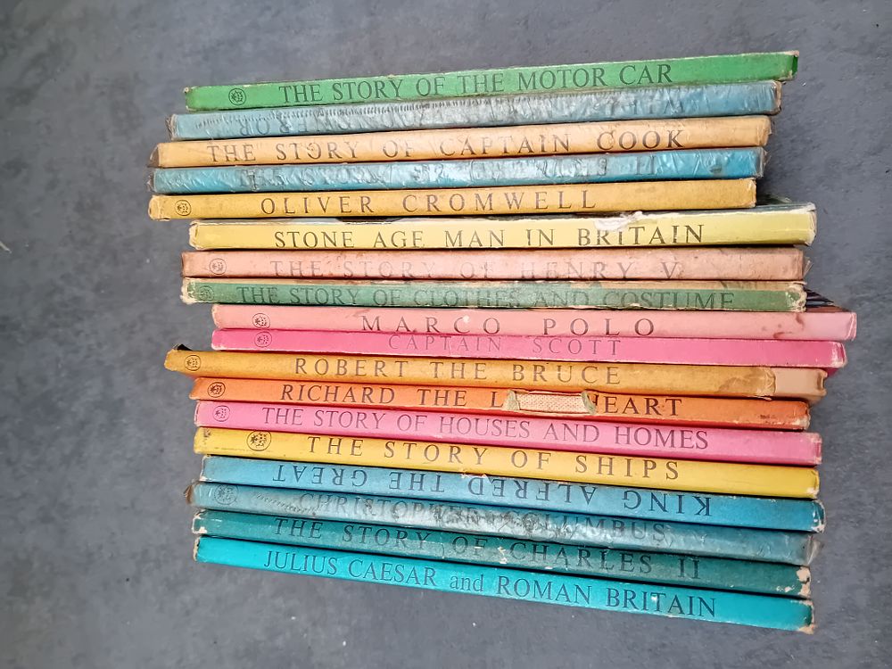 Lot 561: A Collection of 18 Vintage Ladybird Books Adventures from History Series