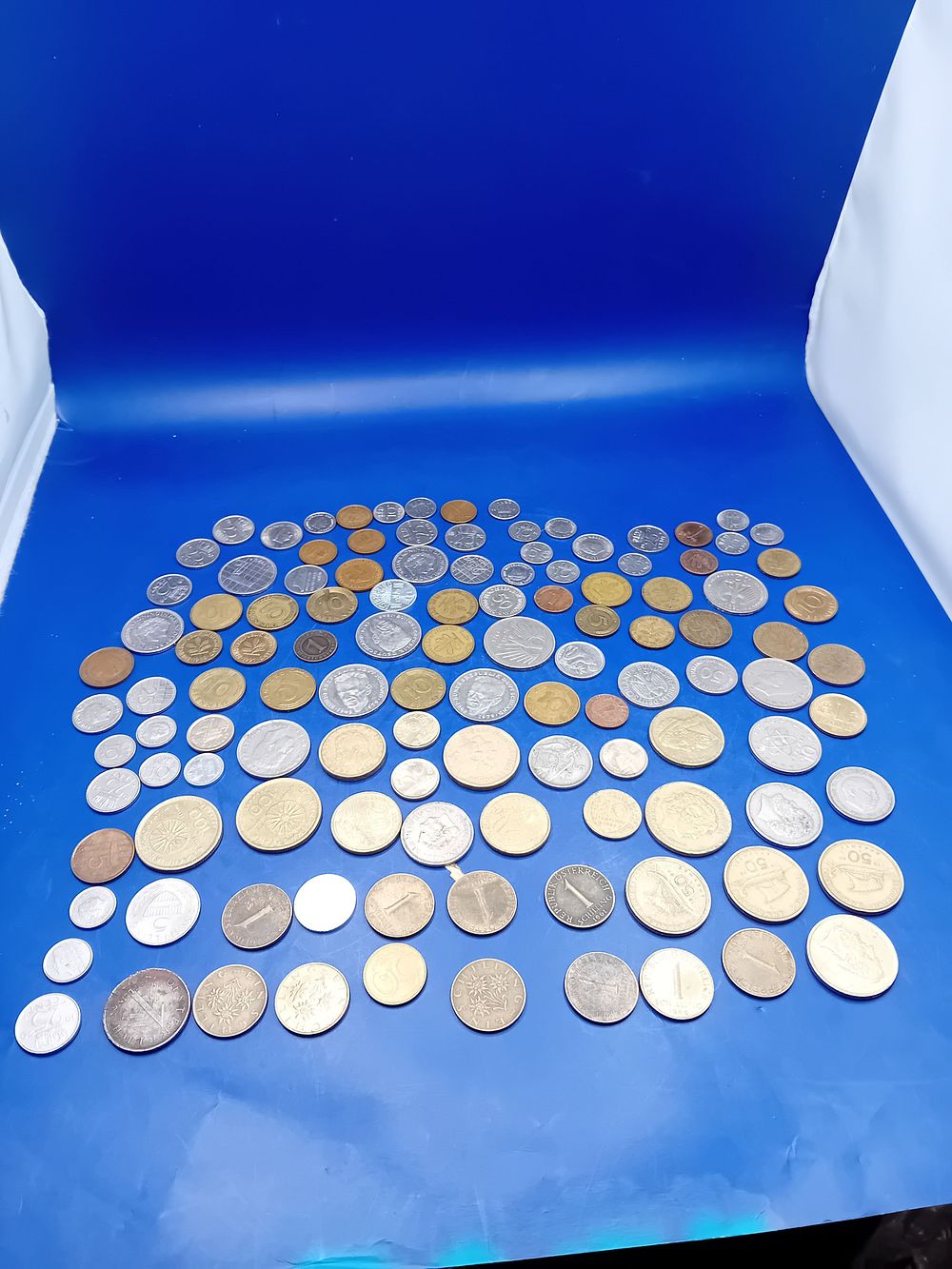 Lot 664: A Collection of 136 Circulated World Foreign Coins