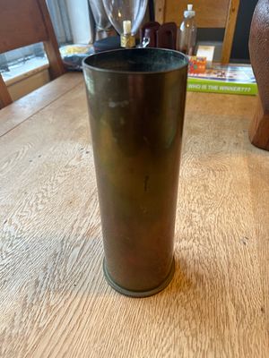 Vintage WWI Brass Artillery Shell Casing. A single, large artillery cartridge case constructed 