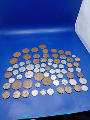 A Collection of British and Commonwealth Pre-Decimal Circulating Coins. A collection of 