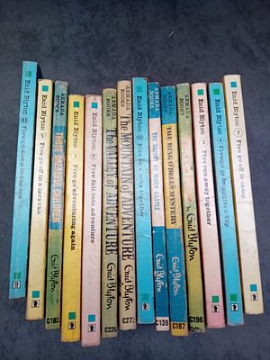A Collection of 14 Enid Blyton Armada Paperback Books, Famous Five and Adventure Series. A 
