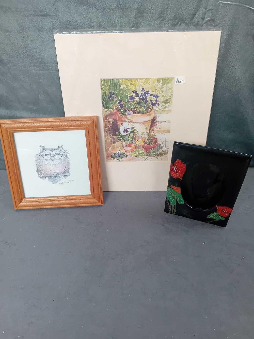 Lot 902: Mixed lot of pictures and 1 frame as...