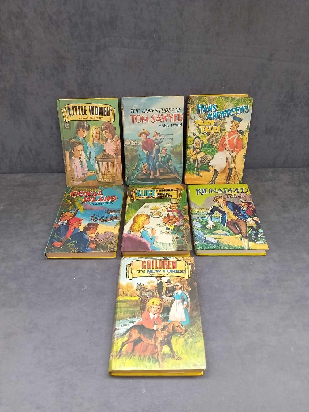Lot 933: 7 x children's books as pictured