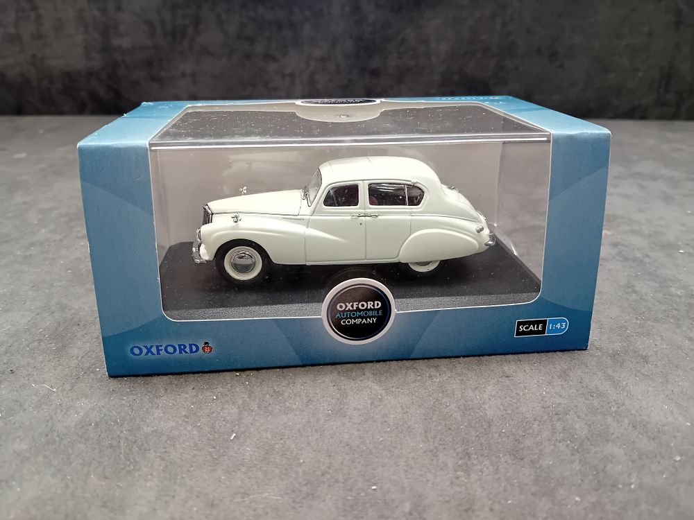 Lot 528: Oxford Die-Cast 1:43 Scale Ivory Sunbeam Talbot 90 MkII Model Car, ST002