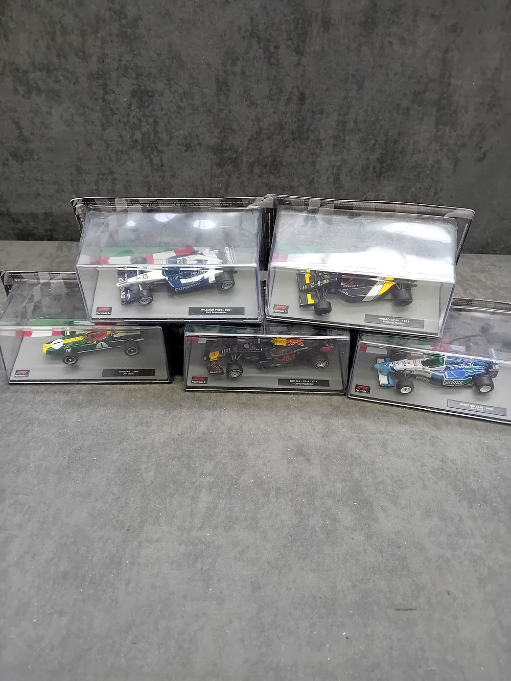 Lot 535: A Set of Five Panini Formula 1 1:43 Scale Die-Cast Model Cars