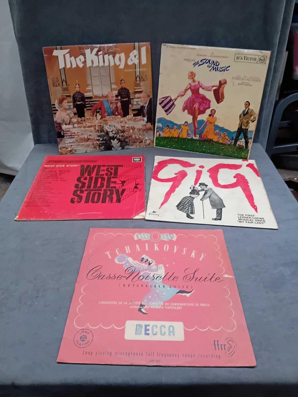 Lot 174: 5 x musical records 12 inch