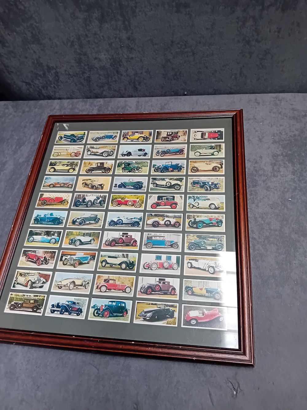 Lot 403: FRAME CRAVEN BLACK CAT CIGGERATE CARDS OF VINTAGE...