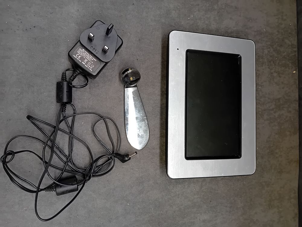 Lot 327: AgfaPhoto AF 5074 UK Digital Photo Frame with Power Supply and Magnifier