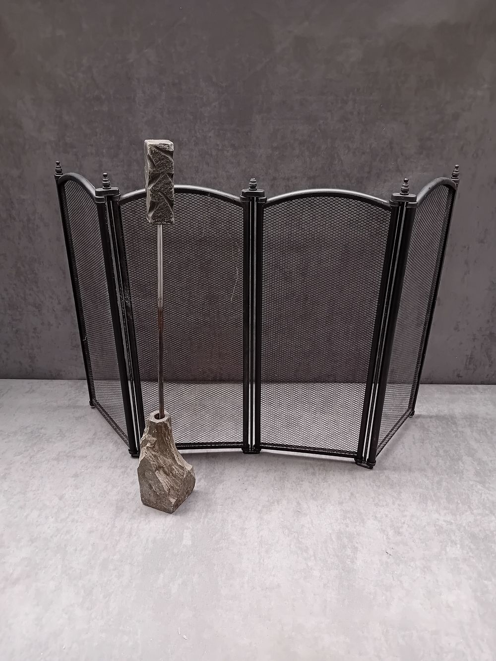 Lot 331: lot containing Fire Equipment  1 x Fire Guard...