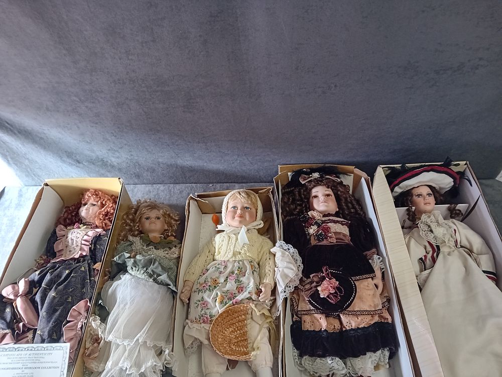 Lot 709: A COLLECTION OF KNIGHTSBRIDGE HEIRLOOM DOLLS BY J. STEVENTON LTD.