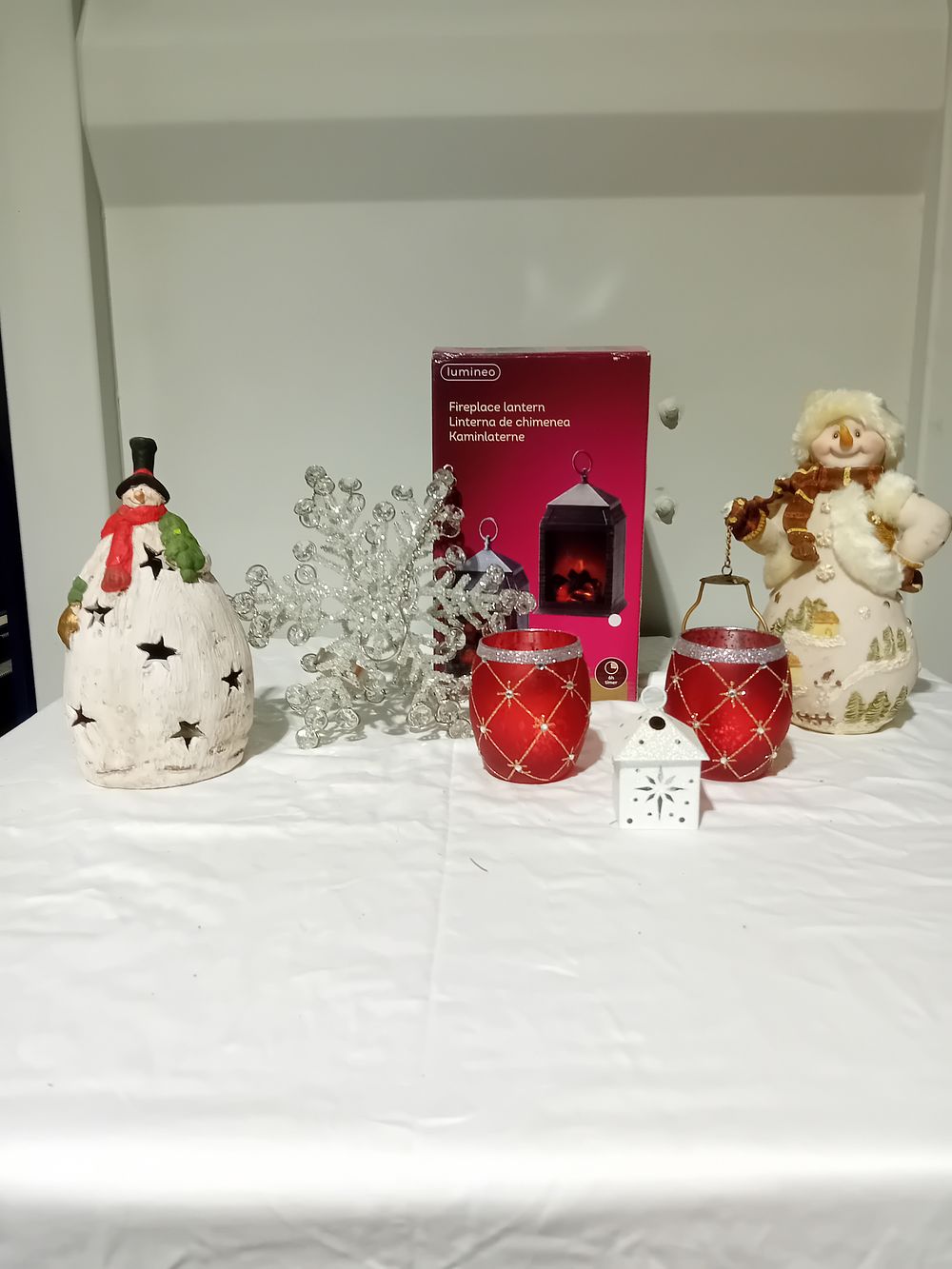 Lot 189: Mixed lot of christmas themed candle holders and...