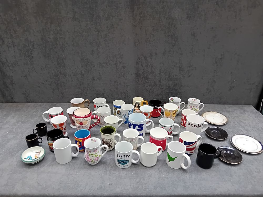 Lot 198: Huge lot of chinaware including 34 mugs 4...