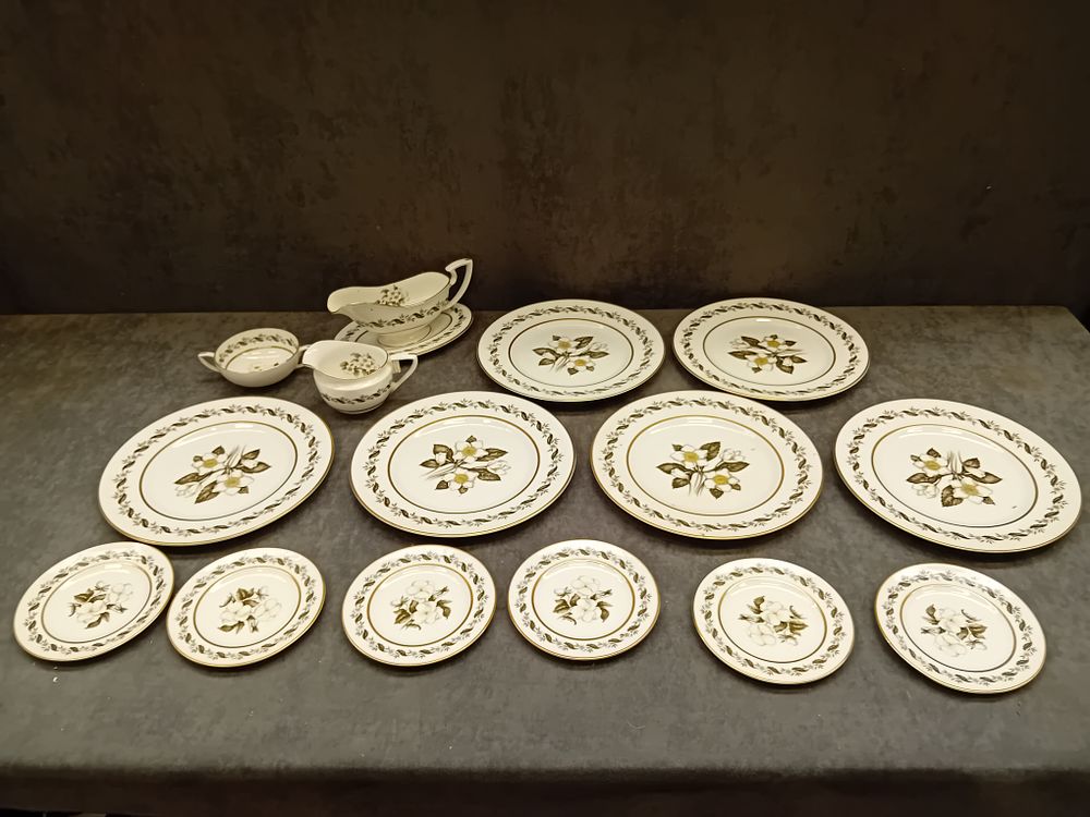 Lot 202: Royal Worcester “Bernina” Dinner Set