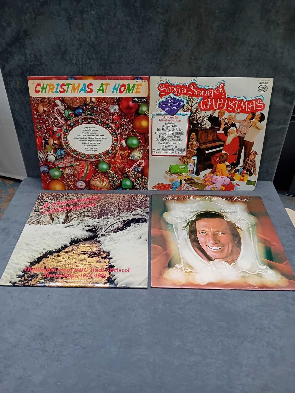 Lot 295: 7 x christmas vinyls as pictured