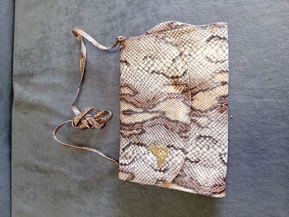 Lot 306: Savior La Que Sabe Spanish Snakeskin Shoulder Bag