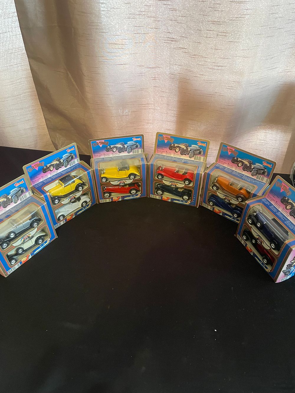 Lot 326: A Collection of Nine Old Timer Classic Die-Cast Metal and Plastic Model Car Sets by Speedy Toys