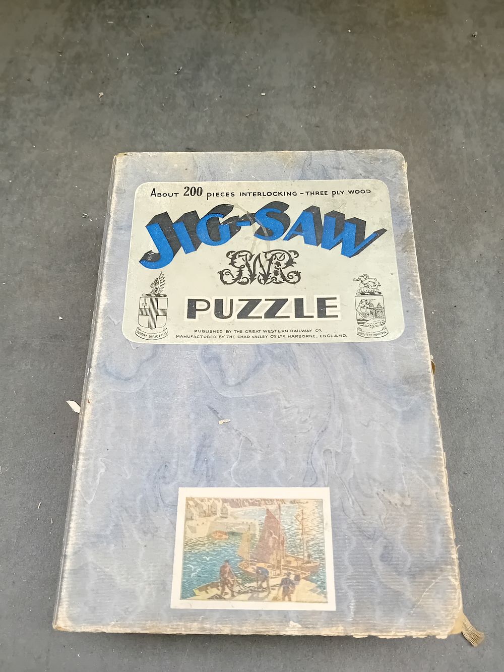 Lot 197: A Chad Valley GWR Interlocking Wooden Jigsaw Puzzle, circa 1930s