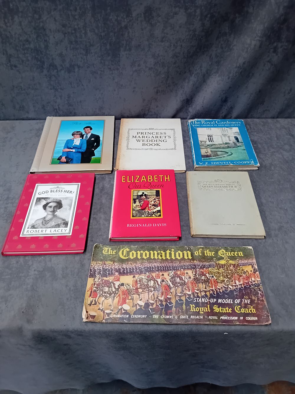Lot 282: Mixed lot of Royal Memorabilia  mainly Queen Elizabeth...