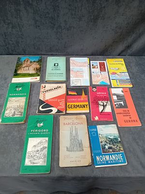 Mixed lot of Tourist Guides and Maps 
from the 1950s