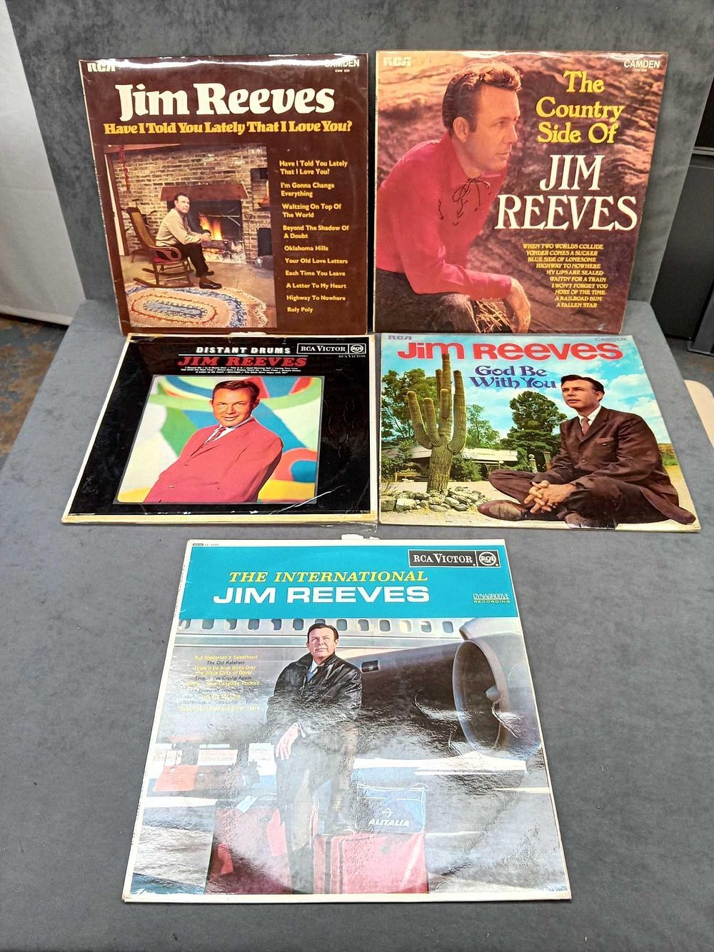 Lot 57: 9 x Jim Reeves vinyls as pictured
