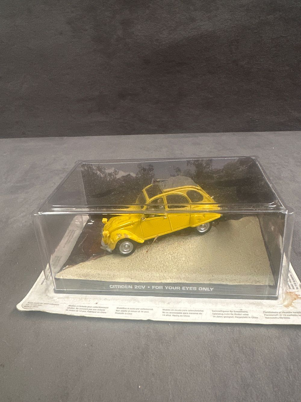 Lot 387: James Bond Car Collection Citroën 2CV Model Car