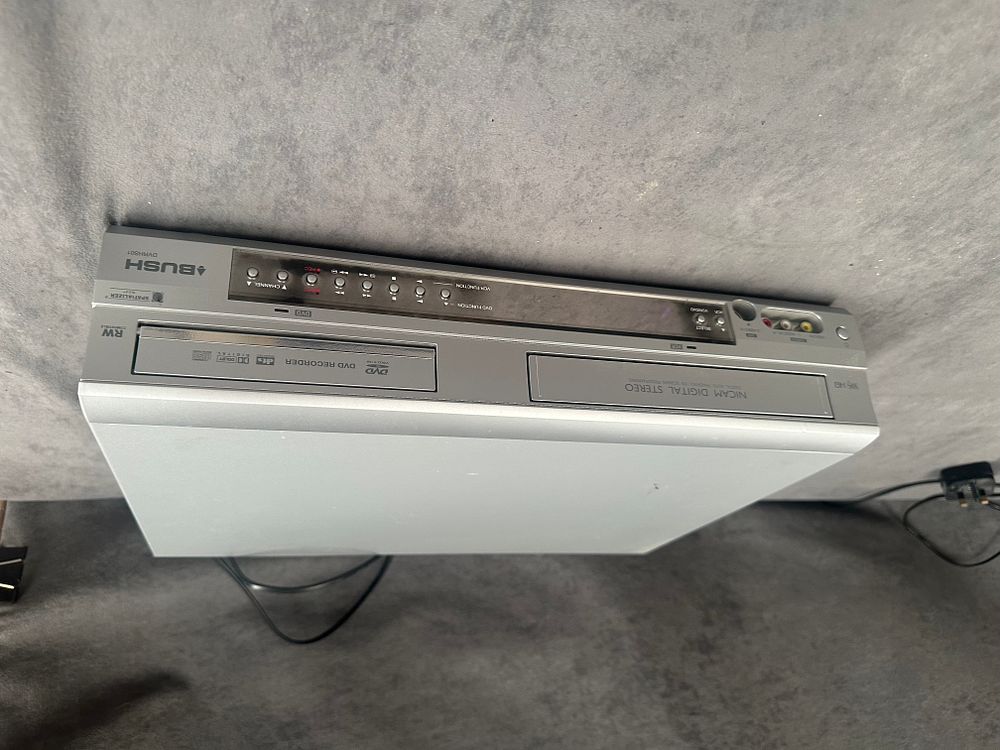 Lot 478: Bush DVRHS01 DVD Recorder and VHS VCR Combo