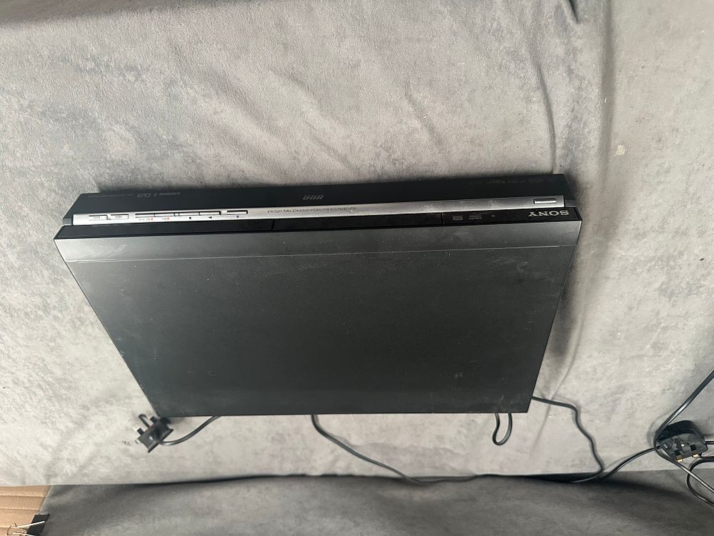 Lot 479: Sony RDR-HXD870 DVD Recorder and 160GB Hard Disk Drive