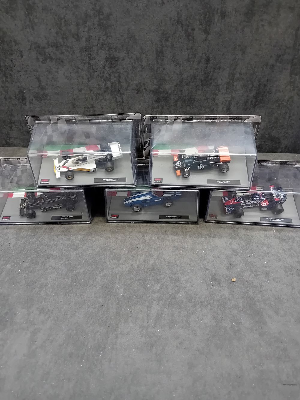 Lot 71: A Set of 5 Panini Formula 1 The Car Collection Grand Prix Magazine 1:43 Scale Model Racing Cars, Issues 146 to 150