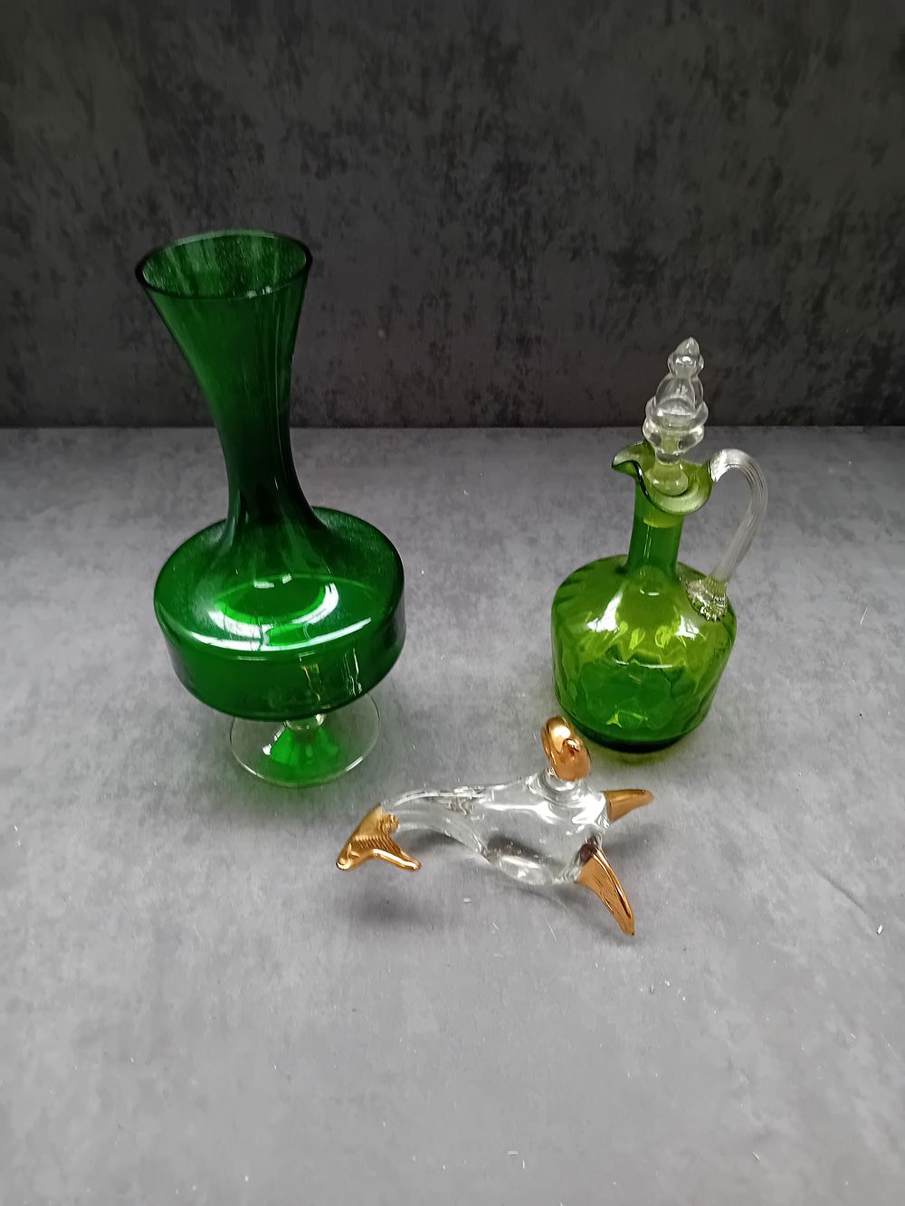 Lot 614: mixed lot of glass ware, green glass jug,...