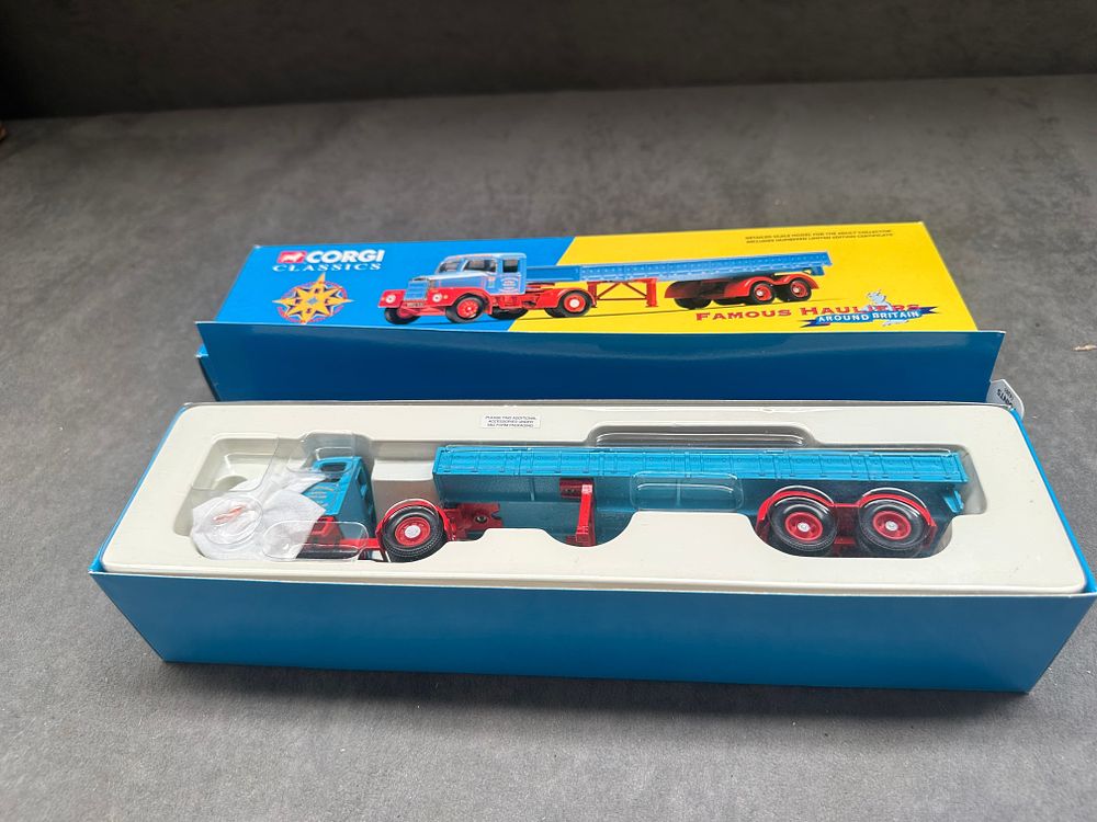 Lot 102: Corgi Classics 14201 Pentus Brown Scammell Highwayman and Dropside Trailer