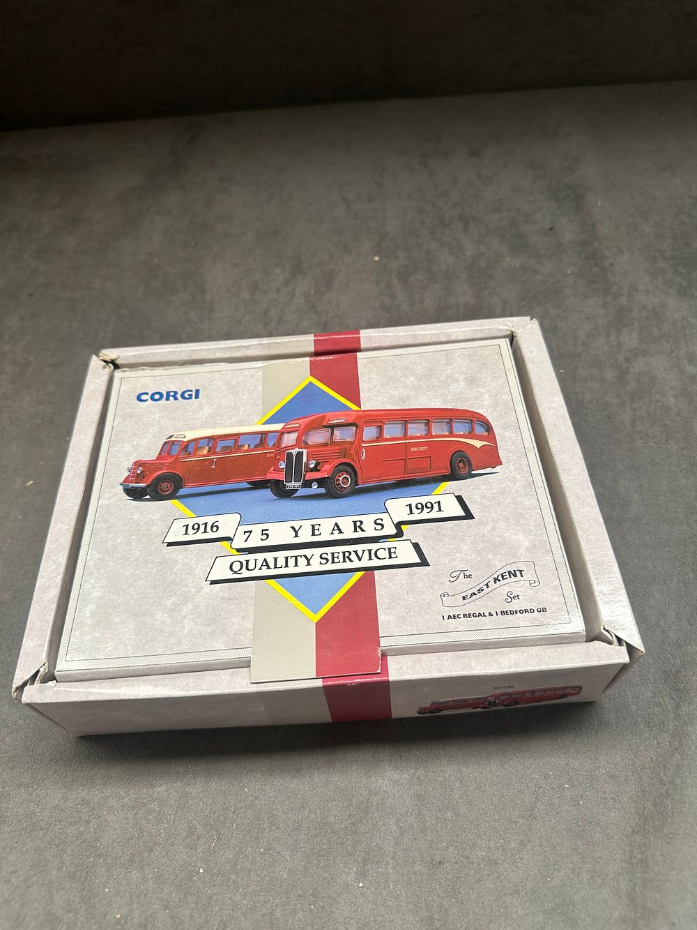 Lot 111: A Corgi Limited Edition The East Kent Set 75 Years Quality Service 97750