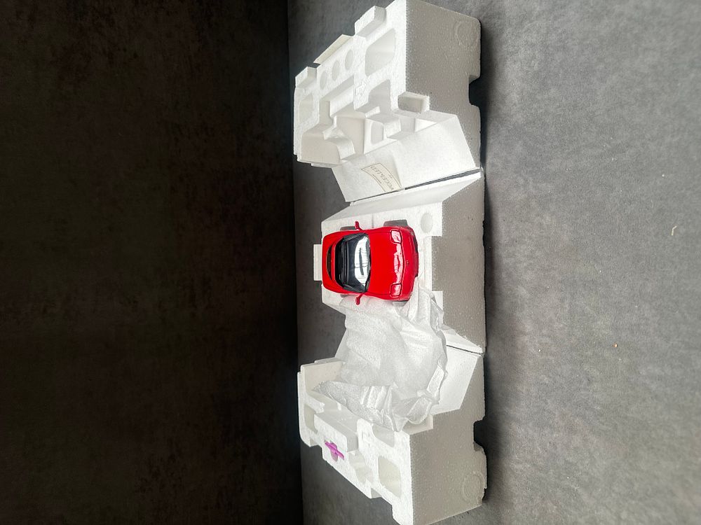 Lot 123: Franklin Mint Precision Models 1:24 Scale 1997 Chevrolet Corvette C5 Coupe