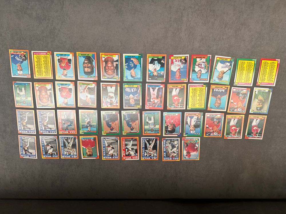 Lot 43: A Collection of 1990 Topps Baseball Trading Cards Including Rookie Cards and All Stars