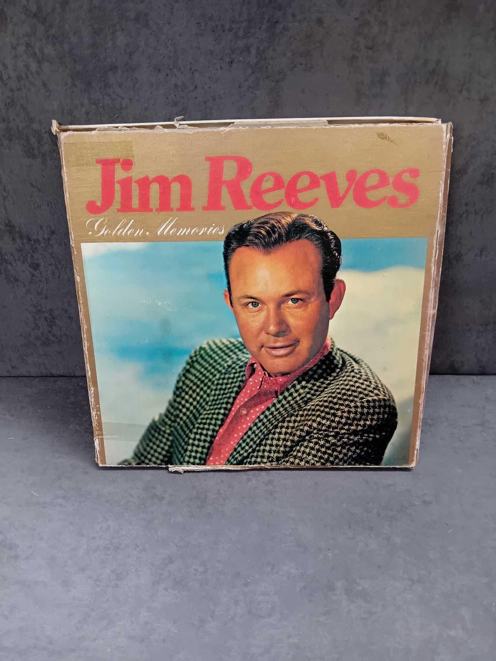 Lot 922: Jim Reeves golden memories boxed vinyl collection