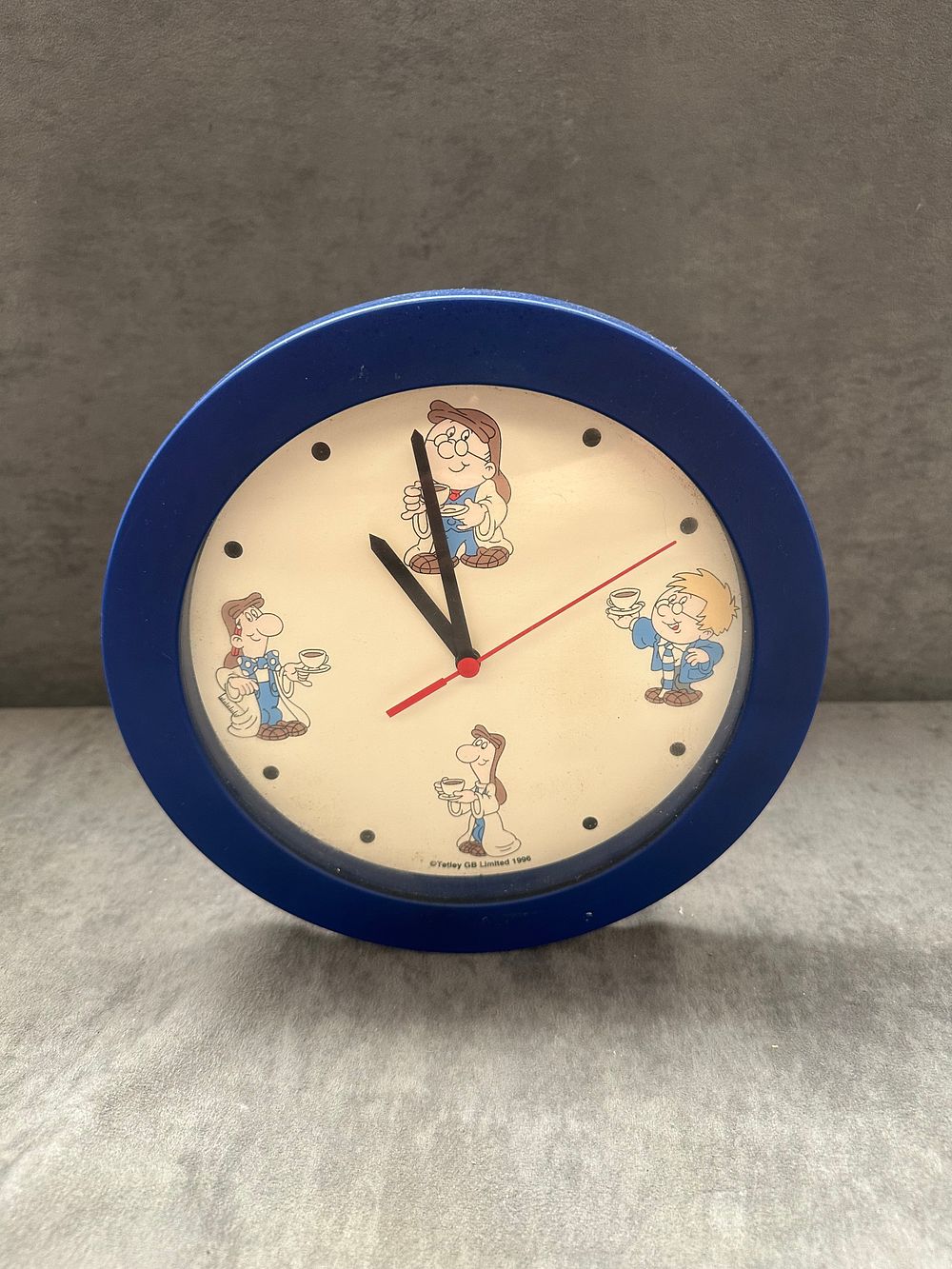 Lot 505: Tetley Tea Folk Promotional Plastic Wall Clock 1996